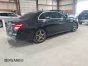 ✅ 2018 Mercedes-Benz E 300 • VIN: WDDZF4KB5JA389148 • Lot: 42317986. Listed on IAAI with 84,415 mi. Free auction sales archive from the USA and detailed vehicle history report at DreamBid. Image 4.