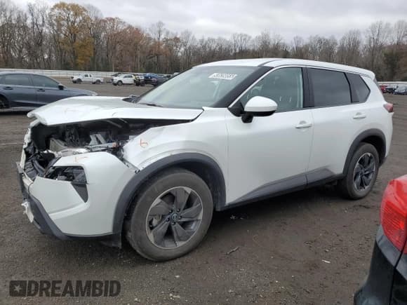 ✅ 2024 Nissan Rogue SV • VIN: 5N1BT3BB7RC683354 • Lot: 93639055. Listed on Copart with 45,928 mi. Free auction sales archive from the USA and detailed vehicle history report at DreamBid. Image 1.