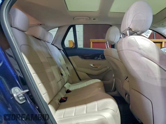 ✅ 2019 Mercedes-Benz GLC 300 • VIN: WDC0G4KB6KV160451 • Лот: 94238435. Опубликован ранее на Copart с пробегом 107 668 миль. Бесплатный доступ к архиву аукционных продаж из США и подробный отчёт об истории автомобиля на DreamBid. Изображение 11.