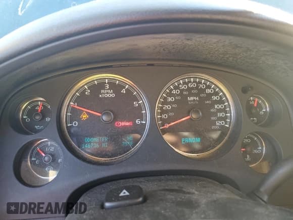 ✅ 2009 Chevrolet Suburban 1LT • VIN: 1GNFK26379R277553 • Lot: 78792504. Wystawiony na Copart z przebiegiem 146 736 mil. Bezpłatny archiwum sprzedaży aukcyjnych z USA i szczegółowy raport historii pojazdu na DreamBid. Zdjęcie 9.