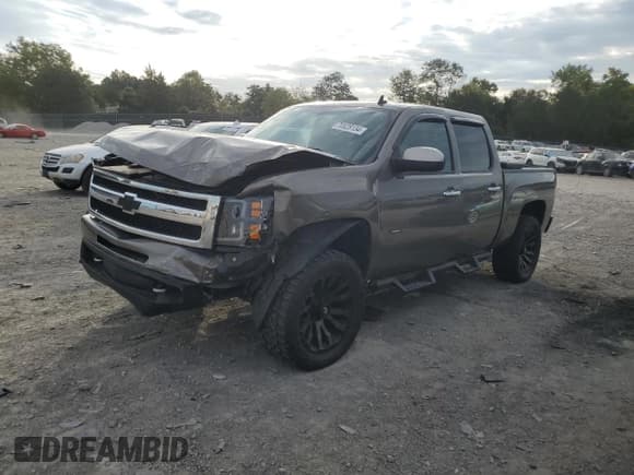 ✅ 2013 Chevrolet Silverado 1500 LTZ • VIN: 3GCPKTE71DG158591 • Lot: 70028134. Listed on Copart with 324,049 mi. Free auction sales archive from the USA and detailed vehicle history report at DreamBid. Image 1.