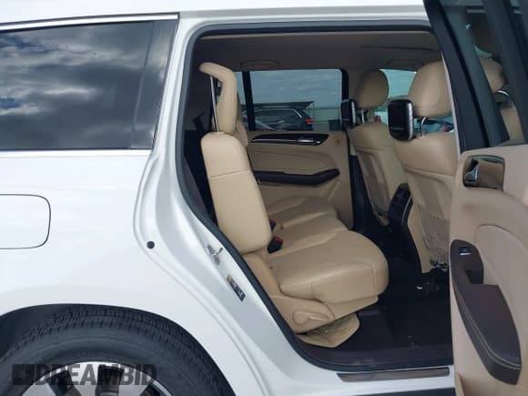 ✅ 2017 Mercedes-Benz GLS 450 • VIN: 4JGDF6EE3HA764563 • Лот: 43695410. Опубликован ранее на IAAI с пробегом 130 797 миль. Бесплатный доступ к архиву аукционных продаж из США и подробный отчёт об истории автомобиля на DreamBid. Изображение 8.