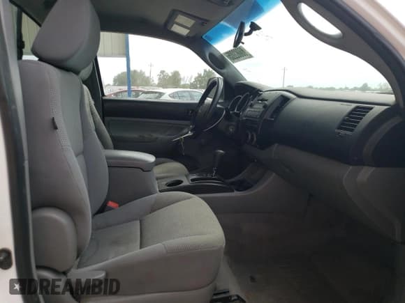 ✅ 2011 Toyota Tacoma • VIN: 5TFPX4EN5BX004402 • Lot: 80082205. Wystawiony na Copart z przebiegiem 176 519 mil. Bezpłatny archiwum sprzedaży aukcyjnych z USA i szczegółowy raport historii pojazdu na DreamBid. Zdjęcie 10.