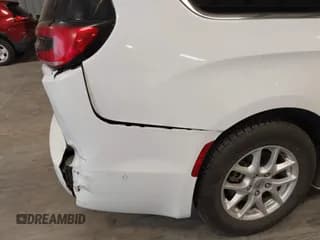 ✅ 2022 Chrysler Pacifica Touring L • VIN: 2C4RC1BG9NR155223 • Лот: 43722441. Опубликован ранее на IAAI с пробегом 34 097 миль. Бесплатный доступ к архиву аукционных продаж из США и подробный отчёт об истории автомобиля на DreamBid. Изображение 6.