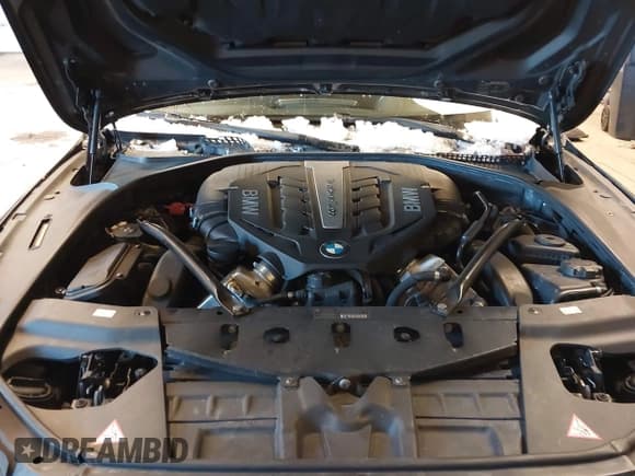 ✅ 2012 BMW 6 Series 650i xDrive • VIN: WBALX5C57CC894205 • Lot: 41591874. Wystawiony na IAAI z przebiegiem 110 932 mil. Bezpłatny archiwum sprzedaży aukcyjnych z USA i szczegółowy raport historii pojazdu na DreamBid. Zdjęcie 10.