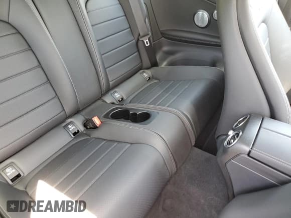 ✅ 2023 Mercedes-Benz C 300 • VIN: W1KWJ8EB9PG131614 • Lot: 58864384. Wystawiony na Copart z przebiegiem 3 069 mil. Bezpłatny archiwum sprzedaży aukcyjnych z USA i szczegółowy raport historii pojazdu na DreamBid. Zdjęcie 10.