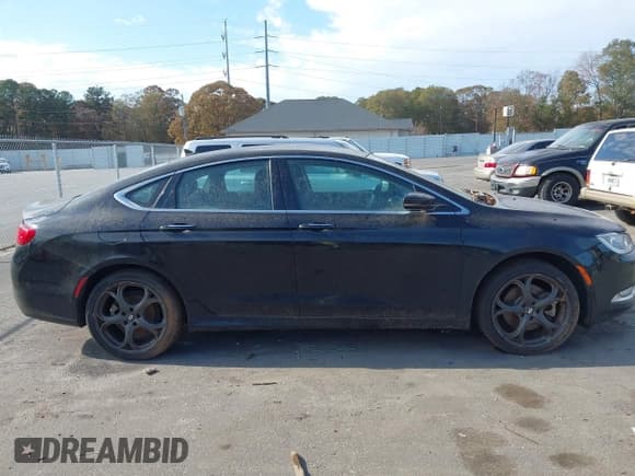✅ 2015 Chrysler 200 C • VIN: 1C3CCCEG1FN567412 • Лот: 43770549. Опубликован ранее на IAAI с пробегом 221 991 миль. Бесплатный доступ к архиву аукционных продаж из США и подробный отчёт об истории автомобиля на DreamBid. Изображение 13.