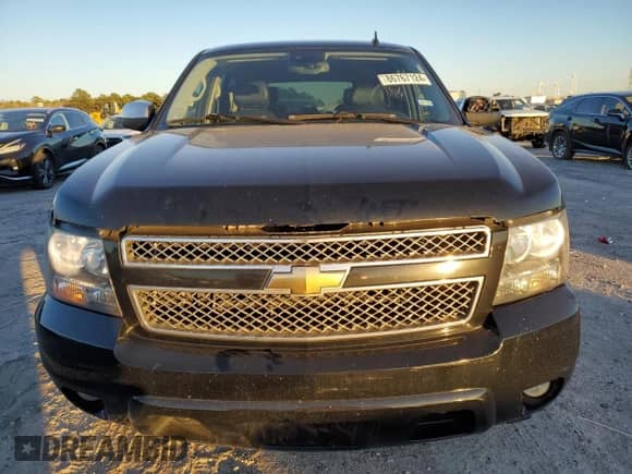 2009 Chevrolet Tahoe LTZ с VIN 1GNFK33299R259282, выставлен на аукционе Copart как лот 86767124 с пробегом 234 102 миль миль и Списание • Salvage title. История ставок и продаж доступна на DreamBid. Изображение 5.