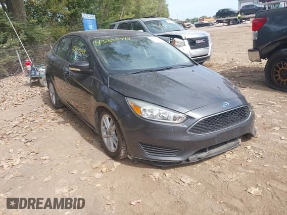 ✅ 2017 Ford Focus SE • VIN: 1FADP3F2XHL252913 • Лот: 43355449. Опубликован ранее на IAAI с пробегом 76 238 миль. Бесплатный доступ к архиву аукционных продаж из США и подробный отчёт об истории автомобиля на DreamBid. Изображение 1.