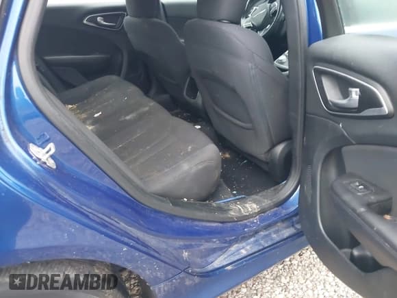 ✅ 2015 Chrysler 200 Limited • VIN: 1C3CCCAB0FN603455 • Lot: 43749707. Listed on IAAI with 177,041 mi. Free auction sales archive from the USA and detailed vehicle history report at DreamBid. Image 8.