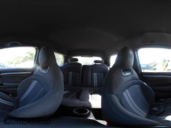 ✅ 2024 MINI Hardtop John Cooper Works • VIN: WMW73DH04R2V54853 • Лот: 42999865. Опубликован ранее на IAAI с пробегом 26 277 миль. Бесплатный доступ к архиву аукционных продаж из США и подробный отчёт об истории автомобиля на DreamBid. Изображение 19.