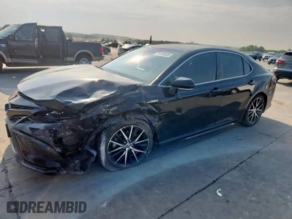 2021 Toyota Camry Hybrid SE z VIN 4T1S31AK5MU546406, wystawiony jako Copart lot #81505605 z przebiegiem 85 441 mil mil oraz Szkoda całkowita • Salvage title. Historia ofert i sprzedaży dostępna na DreamBid. Obrazek 1.