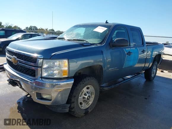 ✅ 2014 Chevrolet Silverado 2500HD LT • VIN: 1GC1KXC88EF178218 • Lot: 43633469. Listed on IAAI with 237,381 mi. Free auction sales archive from the USA and detailed vehicle history report at DreamBid. Image 17.