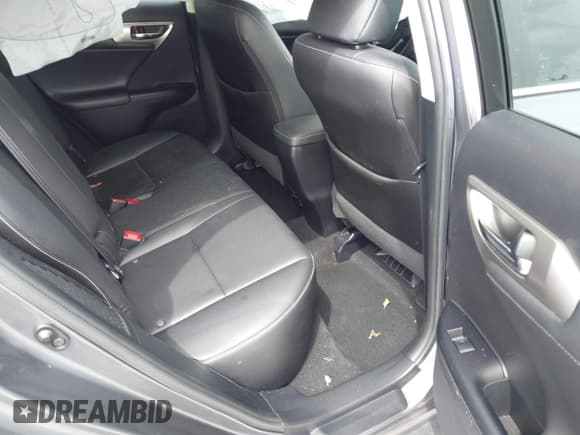 ✅ 2015 Lexus CT 200h • VIN: JTHKD5BHXF2234557 • Lot: 43286771. Wystawiony na IAAI z przebiegiem 56 730 mil. Bezpłatny archiwum sprzedaży aukcyjnych z USA i szczegółowy raport historii pojazdu na DreamBid. Zdjęcie 8.