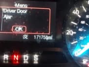 ✅ 2017 Ford Explorer • VIN: 1FM5K8B89HGD25360 • Lot: 41776607. Wystawiony na IAAI z przebiegiem 171 758 mil. Bezpłatny archiwum sprzedaży aukcyjnych z USA i szczegółowy raport historii pojazdu na DreamBid. Zdjęcie 15.