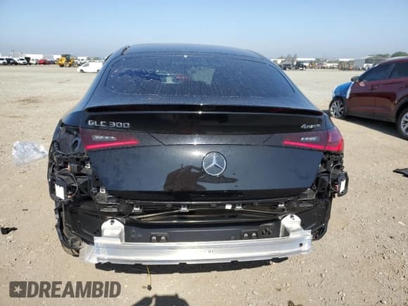 ✅ 2024 Mercedes-Benz GLC 300 • VIN: W1NKJ4HB8RF229631 • Lot: 60934945. Wystawiony na Copart z przebiegiem 10 401 mil. Bezpłatny archiwum sprzedaży aukcyjnych z USA i szczegółowy raport historii pojazdu na DreamBid. Zdjęcie 6.