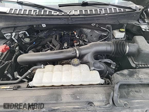 ✅ 2024 Ford Expedition XLT • VIN: 1FMJU1J86REA72349 • Lot: 43944786. Wystawiony na IAAI z przebiegiem 54 528 mil. Bezpłatny archiwum sprzedaży aukcyjnych z USA i szczegółowy raport historii pojazdu na DreamBid. Zdjęcie 47.