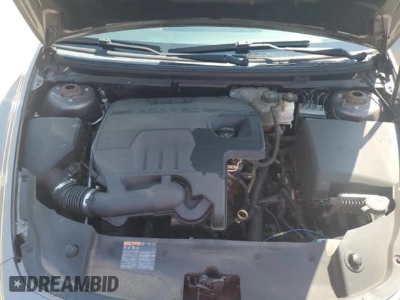 ✅ 2010 Chevrolet Malibu 1LT • VIN: 1G1ZC5EB6AF299118 • Lot: 71504504. Listed on Copart with 121,961 mi. Free auction sales archive from the USA and detailed vehicle history report at DreamBid. Image 11.