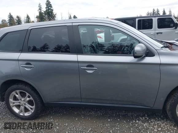 2014 Mitsubishi Outlander SE с VIN JA4AZ3A36EZ019301, выставлен на аукционе IAAI как лот 43431533 с пробегом 139 769 миль миль и . История ставок и продаж доступна на DreamBid. Изображение 13.