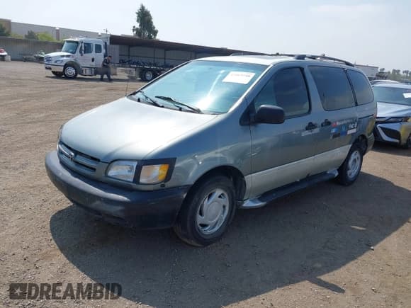 ✅ 1998 Toyota Sienna LE • VIN: 4T3ZF13C4WU076407 • Lot: 42169748. Listed on IAAI with Not provided. Free auction sales archive from the USA and detailed vehicle history report at DreamBid. Image 2.