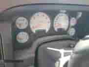 2002 Dodge 1500 ST z VIN 1D3HA18ZX2J234207, wystawiony jako Copart lot #69236524 z przebiegiem 207 249 mil mil oraz Czysty tytuł • Clean title. Historia ofert i sprzedaży dostępna na DreamBid. Obrazek 9.