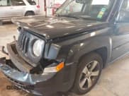 ✅ 2016 Jeep Patriot High Altitude • VIN: 1C4NJRFB7GD586294 • Lot: 43046842. Wystawiony na IAAI z przebiegiem 178 429 mil. Bezpłatny archiwum sprzedaży aukcyjnych z USA i szczegółowy raport historii pojazdu na DreamBid. Zdjęcie 6.