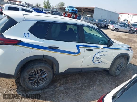 ✅ 2025 Nissan Rogue S • VIN: 5N1BT3AB4SC777425 • Lot: 41960932. Listed on IAAI with 14,073 mi. Free auction sales archive from the USA and detailed vehicle history report at DreamBid. Image 13.