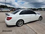 ✅ 2013 Mercedes-Benz C 300 Sport • VIN: WDDGF8AB6DR283491 • Lot: 71038585. Wystawiony na Copart z przebiegiem 126 719 mil. Bezpłatny archiwum sprzedaży aukcyjnych z USA i szczegółowy raport historii pojazdu na DreamBid. Zdjęcie 3.