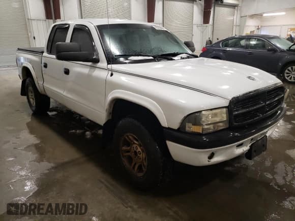 ✅ 2004 Dodge Dakota Sport • VIN: 1D7HG38NX4S635016 • Lot: 85332484. Wystawiony na Copart z przebiegiem 281 187 mil. Bezpłatny archiwum sprzedaży aukcyjnych z USA i szczegółowy raport historii pojazdu na DreamBid. Zdjęcie 4.