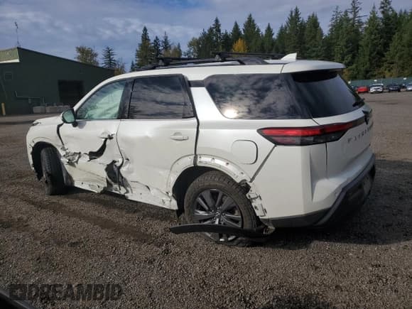 ✅ 2022 Nissan Pathfinder SV • VIN: 5N1DR3BD9NC239895 • Lot: 87299145. Listed on Copart with 32,228 mi. Free auction sales archive from the USA and detailed vehicle history report at DreamBid. Image 2.