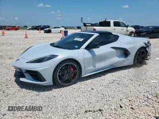 ✅ 2023 Chevrolet Corvette 2LT • VIN: 1G1YB2D44P5129550 • Lot: 66081805. Wystawiony na Copart z przebiegiem 40 850 mil. Bezpłatny archiwum sprzedaży aukcyjnych z USA i szczegółowy raport historii pojazdu na DreamBid. Zdjęcie 1.