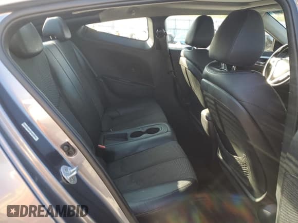 ✅ 2015 Hyundai Veloster RE:FLEX • VIN: KMHTC6AD7FU238210 • Lot: 88150975. Wystawiony na Copart z przebiegiem 102 715 mil. Bezpłatny archiwum sprzedaży aukcyjnych z USA i szczegółowy raport historii pojazdu na DreamBid. Zdjęcie 11.