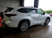 ✅ 2022 Toyota Highlander Hybrid Platinum • VIN: 5TDEBRCH7NS094856 • Lot: 58154395. Listed on Copart with 123,764 mi. Free auction sales archive from the USA and detailed vehicle history report at DreamBid. Image 3.