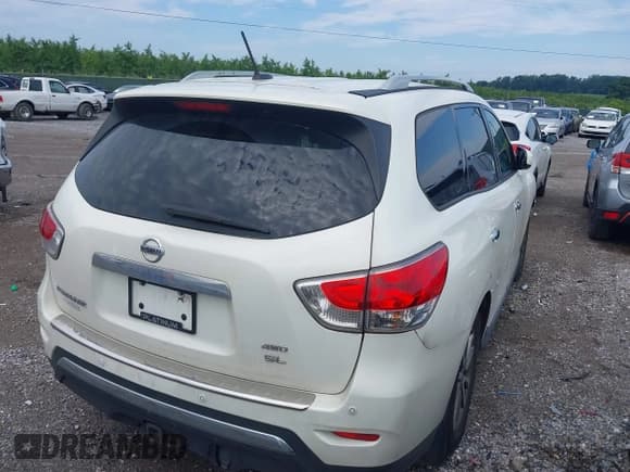 ✅ 2014 Nissan Pathfinder SV • VIN: 5N1AR2MM1EC697442 • Lot: 42622237. Listed on IAAI with 196,566 mi. Free auction sales archive from the USA and detailed vehicle history report at DreamBid. Image 4.