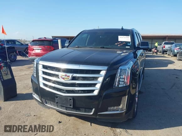 ✅ 2019 Cadillac Escalade ESV Luxury • VIN: 1GYS3HKJ8KR379147 • Lot: 41174769. Wystawiony na IAAI z przebiegiem 96 830 mil. Bezpłatny archiwum sprzedaży aukcyjnych z USA i szczegółowy raport historii pojazdu na DreamBid. Zdjęcie 6.