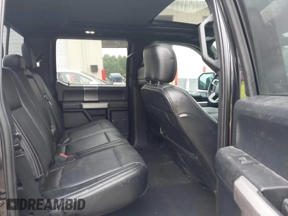 ✅ 2020 Ford F-150 XL • VIN: 1FTFW1E45LFB49144 • Lot: 42557287. Wystawiony na IAAI z przebiegiem 69 044 mil. Bezpłatny archiwum sprzedaży aukcyjnych z USA i szczegółowy raport historii pojazdu na DreamBid. Zdjęcie 8.