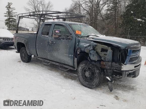 ✅ 2007 Chevrolet Silverado 2500HD Work Truck • VIN: 1GCHK29K27E599610 • Лот: 87876125. Опубликован ранее на Copart с пробегом 186 071 миль. Бесплатный доступ к архиву аукционных продаж из США и подробный отчёт об истории автомобиля на DreamBid. Изображение 4.