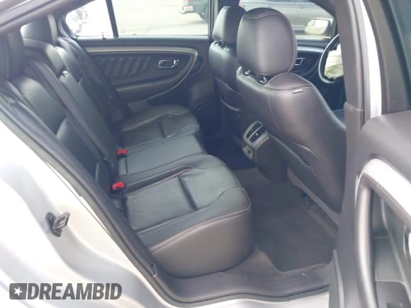 ✅ 2017 Ford Taurus SEL • VIN: 1FAHP2E8XHG128909 • Lot: 43502755. Listed on IAAI with 84,656 mi. Free auction sales archive from the USA and detailed vehicle history report at DreamBid. Image 8.