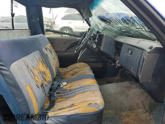 1988 Chevrolet S-10 X96 с VIN 1GCCS14Z3J8214845, выставлен на аукционе Copart как лот 72247704 с пробегом 179 905 миль миль и На запчасти • Non repairable. История ставок и продаж доступна на DreamBid. Изображение 10.