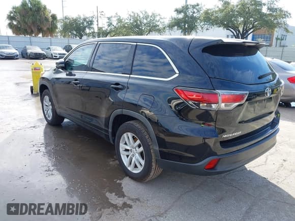 ✅ 2014 Toyota Highlander LE • VIN: 5TDZARFH5ES008928 • Lot: 43646676. Listed on IAAI with 213,634 mi. Free auction sales archive from the USA and detailed vehicle history report at DreamBid. Image 3.