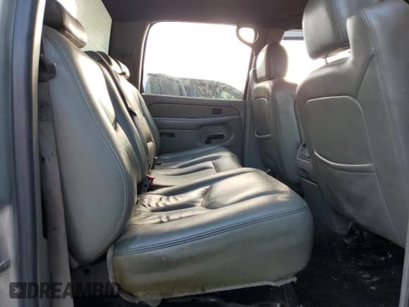 ✅ 2005 GMC Sierra 1500 SLT • VIN: 2GTEK13T151201414 • Лот: 89488525. Опубликован ранее на Copart с пробегом 325 533 миль. Бесплатный доступ к архиву аукционных продаж из США и подробный отчёт об истории автомобиля на DreamBid. Изображение 10.