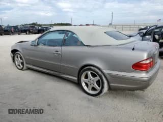 ✅ 2003 Mercedes-Benz CLK 430 • VIN: WDBLK70G73T131537 • Лот: 84103354. Опубликован ранее на Copart с пробегом 144 308 миль. Бесплатный доступ к архиву аукционных продаж из США и подробный отчёт об истории автомобиля на DreamBid. Изображение 2.