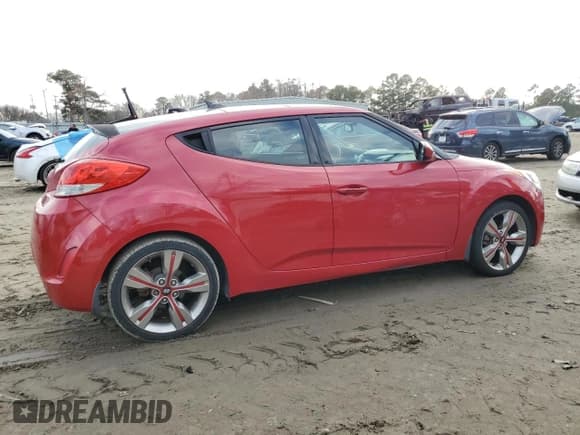 ✅ 2012 Hyundai Veloster w/Red Int • VIN: KMHTC6AD3CU056967 • Lot: 85865414. Wystawiony na Copart z przebiegiem 122 322 mil. Bezpłatny archiwum sprzedaży aukcyjnych z USA i szczegółowy raport historii pojazdu na DreamBid. Zdjęcie 3.