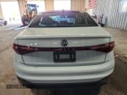 ✅ 2025 Volkswagen Jetta Autobahn • VIN: 3VW2T7BU7SM034989 • Lot: 85838765. Wystawiony na Copart z przebiegiem 14 367 mil. Bezpłatny archiwum sprzedaży aukcyjnych z USA i szczegółowy raport historii pojazdu na DreamBid. Zdjęcie 6.