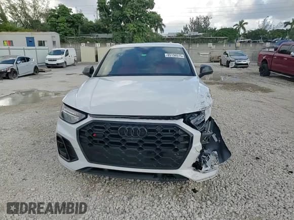 ✅ 2023 Audi SQ5 Sportback Premium Plus • VIN: WA124AFY3P2124191 • Лот: 85156575. Опубликован ранее на Copart с пробегом 9 645 миль. Бесплатный доступ к архиву аукционных продаж из США и подробный отчёт об истории автомобиля на DreamBid. Изображение 13.