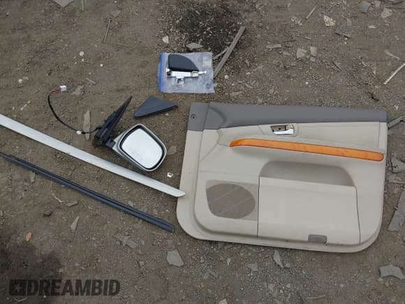 ✅ 2008 Lexus RX 350 • VIN: 2T2HK31U58C071420 • Lot: 43564389. Listed on IAAI with 202,788 mi. Free auction sales archive from the USA and detailed vehicle history report at DreamBid. Image 18.