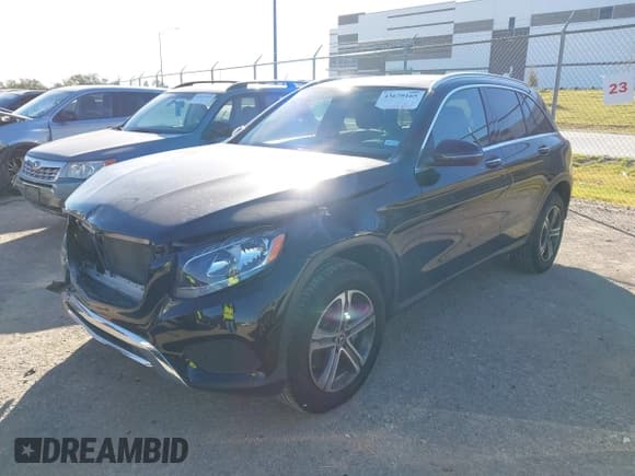 ✅ 2018 Mercedes-Benz GLC 300 • VIN: WDC0G4JB7JV059080 • Lot: 43679165. Wystawiony na IAAI z przebiegiem 30 709 mil. Bezpłatny archiwum sprzedaży aukcyjnych z USA i szczegółowy raport historii pojazdu na DreamBid. Zdjęcie 17.