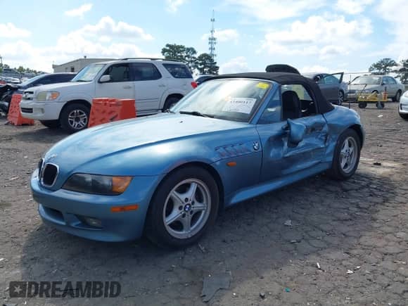 1996 BMW 3 Series Z3 1.9 с VIN 4USCH7326TLB68947, выставлен на аукционе IAAI как лот 43400117 с пробегом 176 150 миль миль и . История ставок и продаж доступна на DreamBid. Изображение 19.