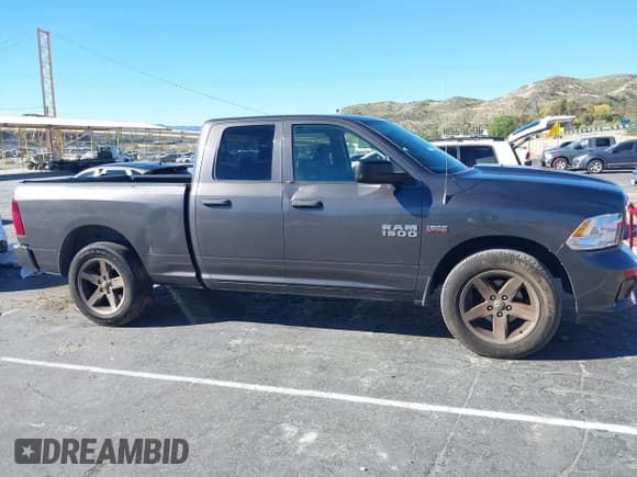 ✅ 2018 Ram 1500 Express • VIN: 1C6RR6FT8JS112768 • Lot: 43862172. Listed on IAAI with 201,007 mi. Free auction sales archive from the USA and detailed vehicle history report at DreamBid. Image 13.