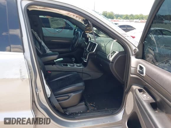 ✅ 2015 Jeep Grand Cherokee Laredo • VIN: 1C4RJFAG9FC913107 • Лот: 42790936. Опубликован ранее на IAAI с пробегом 175 982 миль. Бесплатный доступ к архиву аукционных продаж из США и подробный отчёт об истории автомобиля на DreamBid. Изображение 5.
